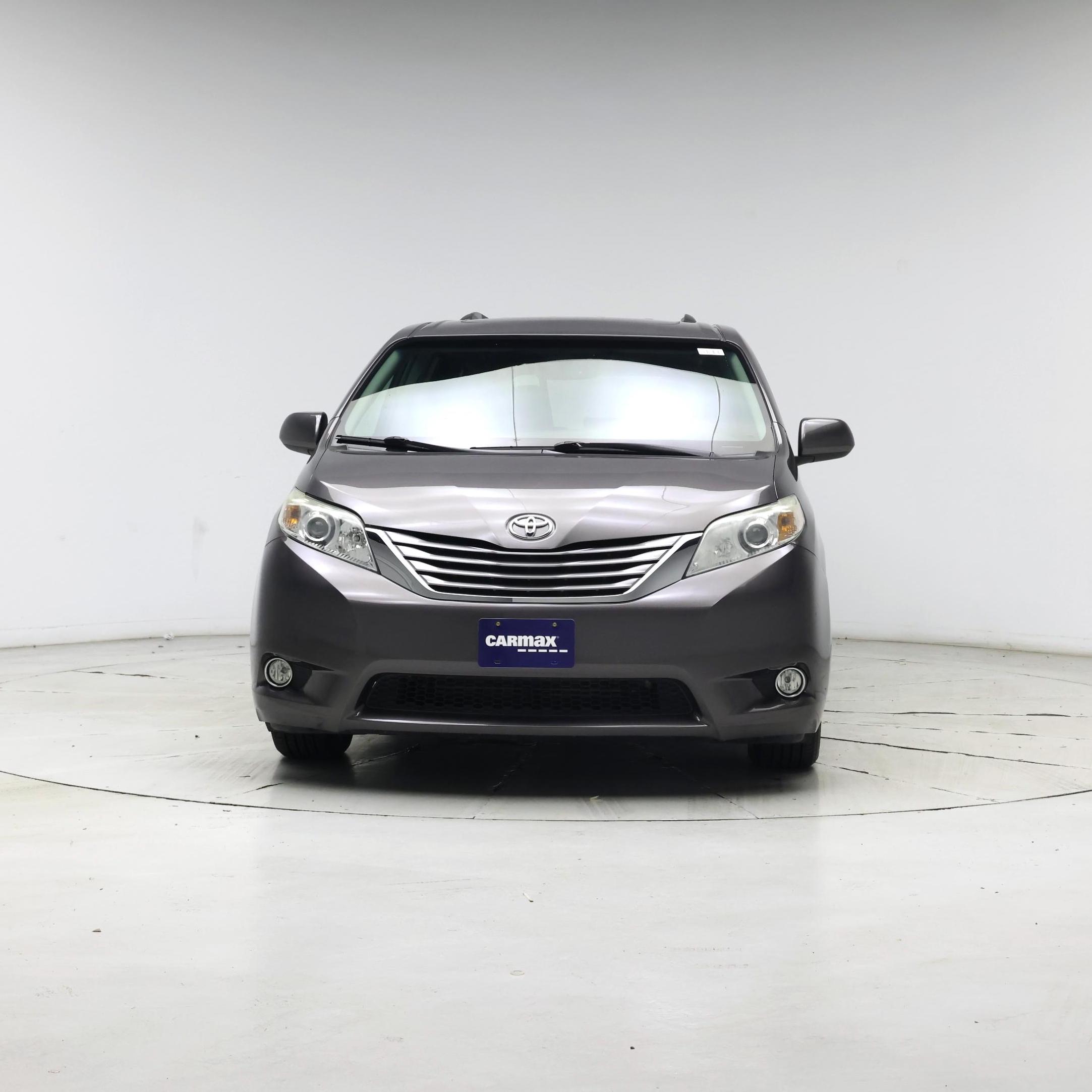 Thumbnail: 2017 Toyota Sienna - 5