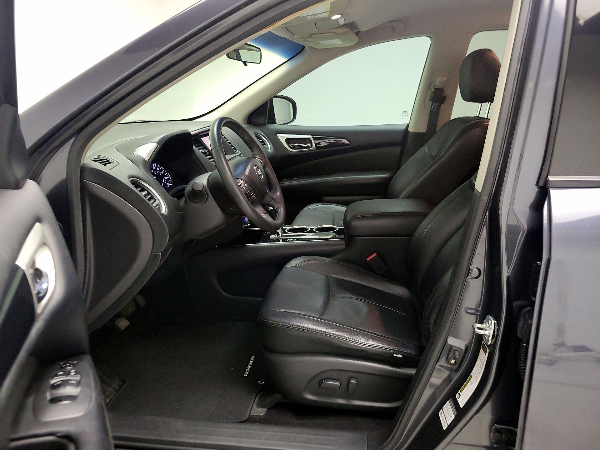 Thumbnail: 2014 Nissan Pathfinder - 11