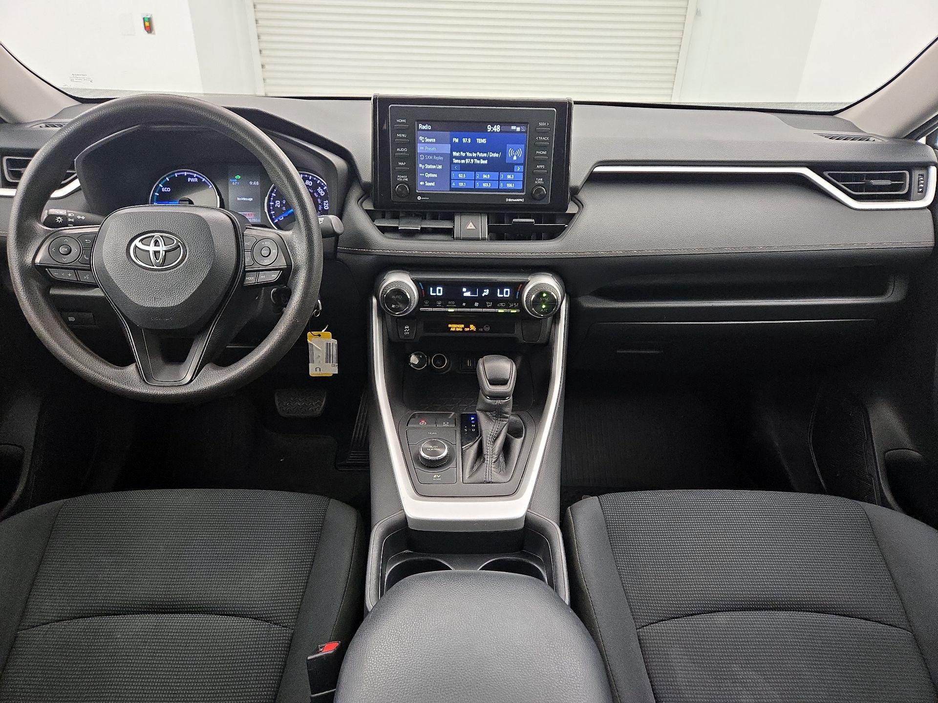 Thumbnail: 2021 Toyota RAV4 - 9