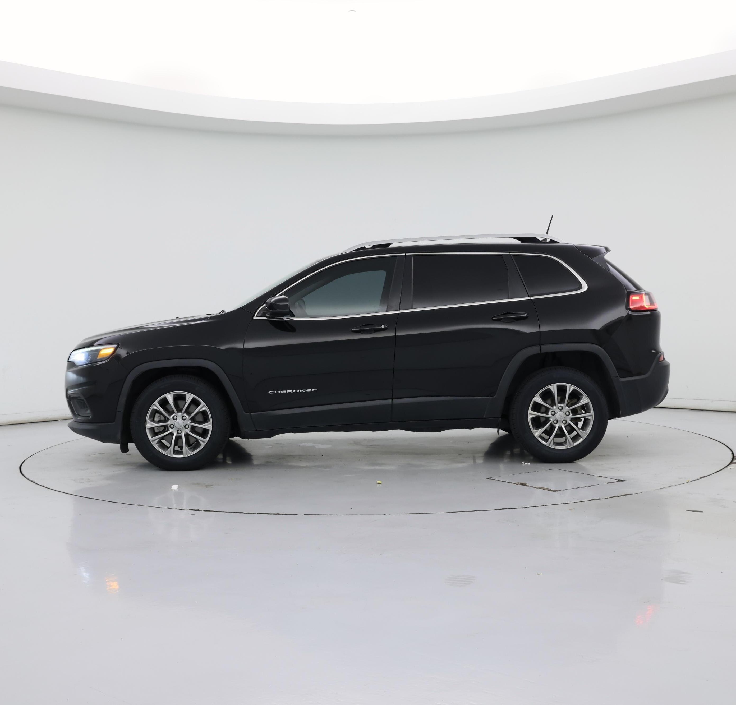Thumbnail: 2019 Jeep Cherokee - 3