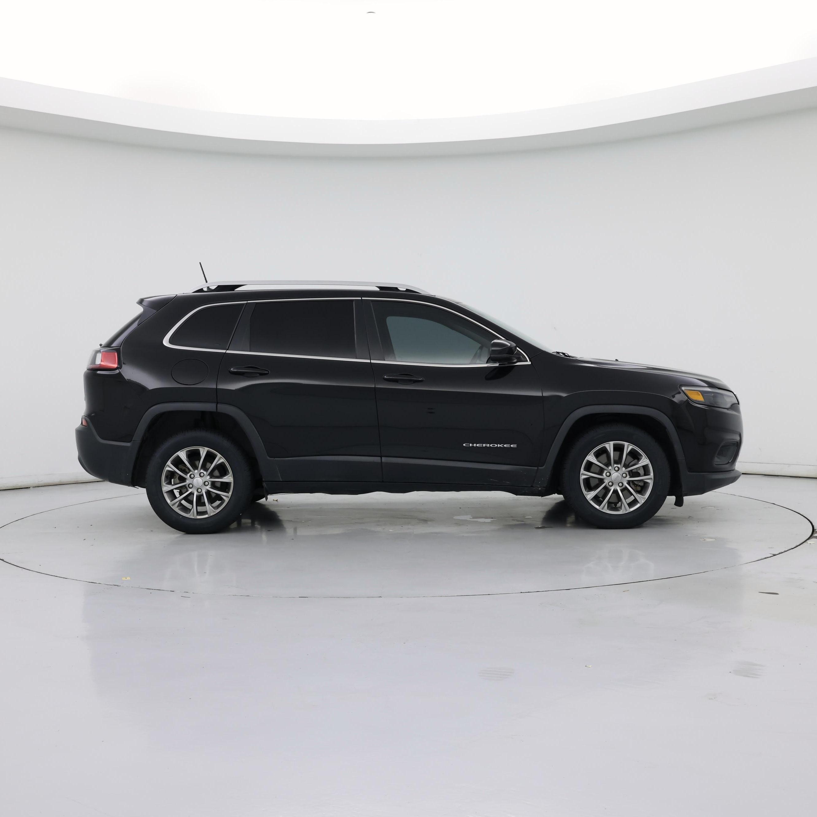 Thumbnail: 2019 Jeep Cherokee - 7