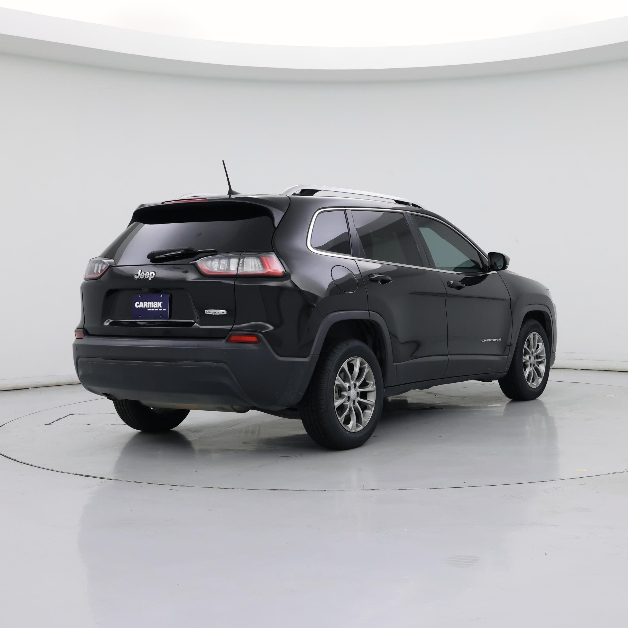Thumbnail: 2019 Jeep Cherokee - 8