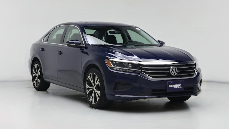 2022 Volkswagen Passat SE Hero Image