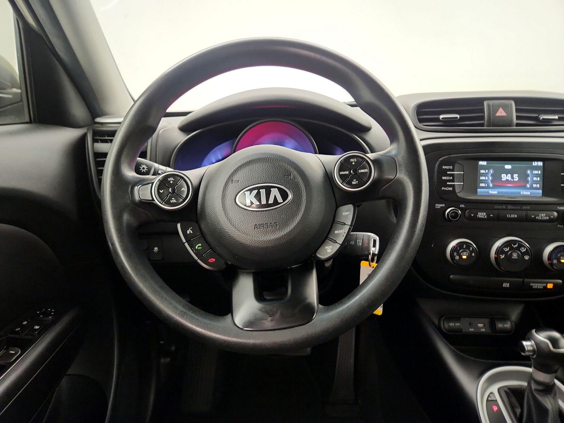 Thumbnail: 2016 Kia Soul - 10