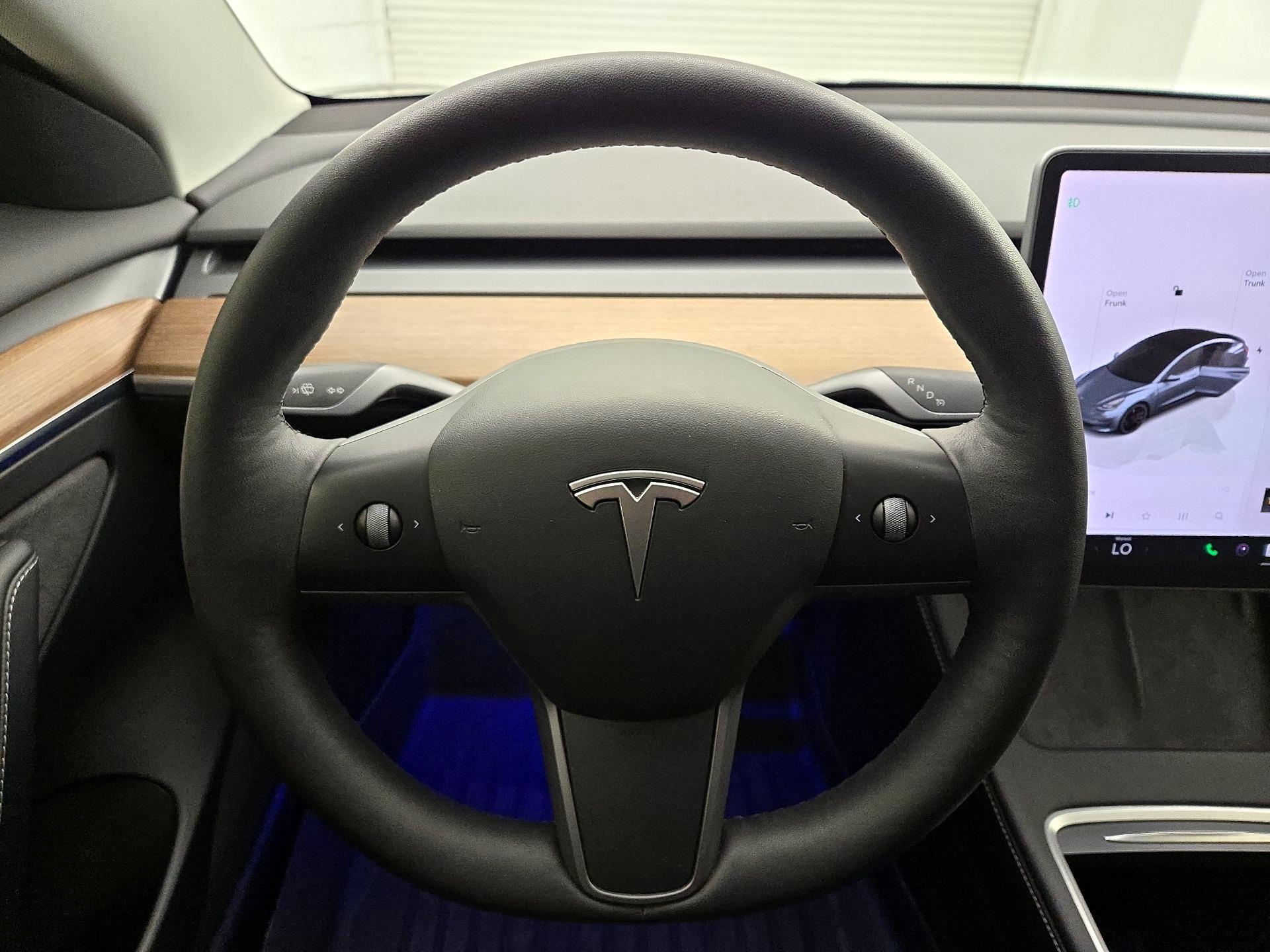 Thumbnail: 2022 Tesla Model 3 - 10