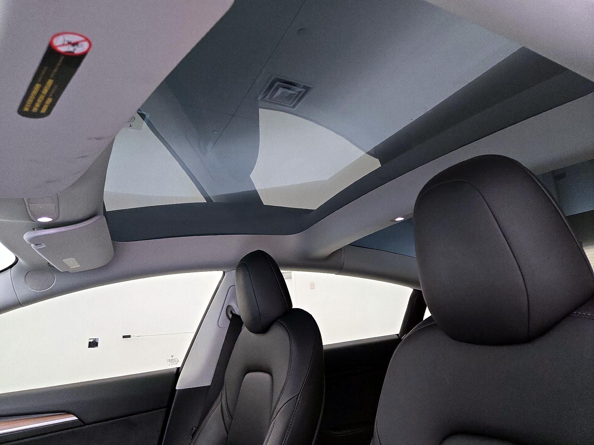 Thumbnail: 2022 Tesla Model 3 - 18