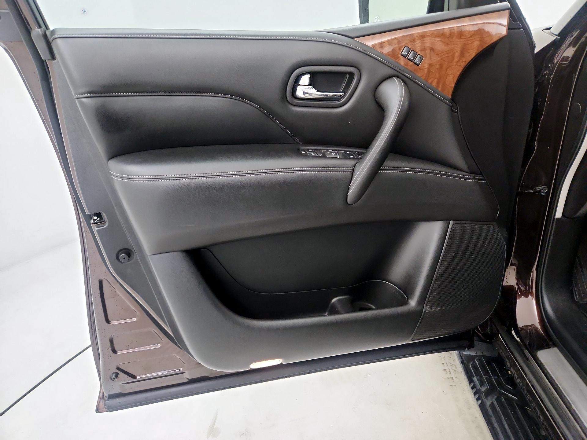 Thumbnail: 2018 INFINITI QX80 - 12