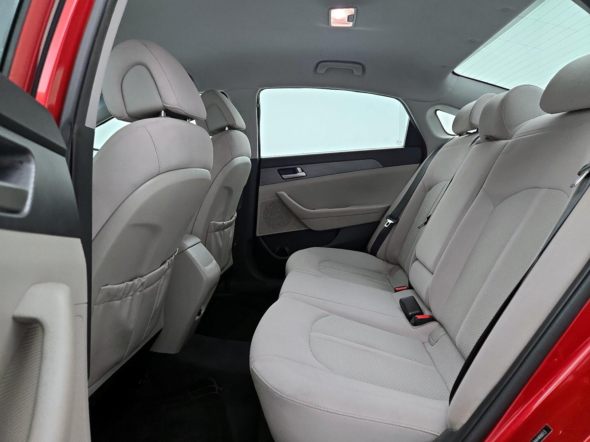 Thumbnail: 2017 Hyundai Sonata - 18