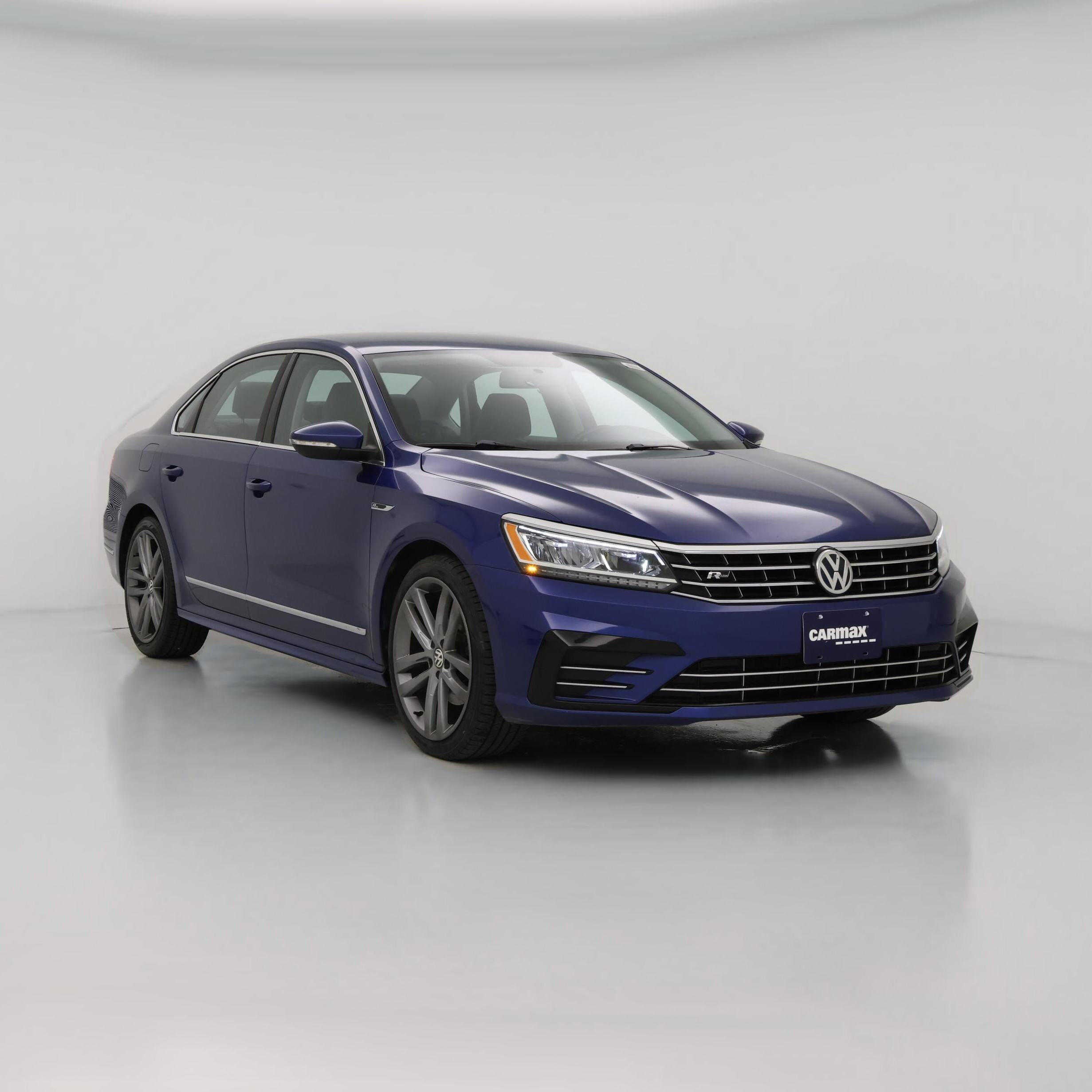 Thumbnail: 2017 Volkswagen Passat - 1