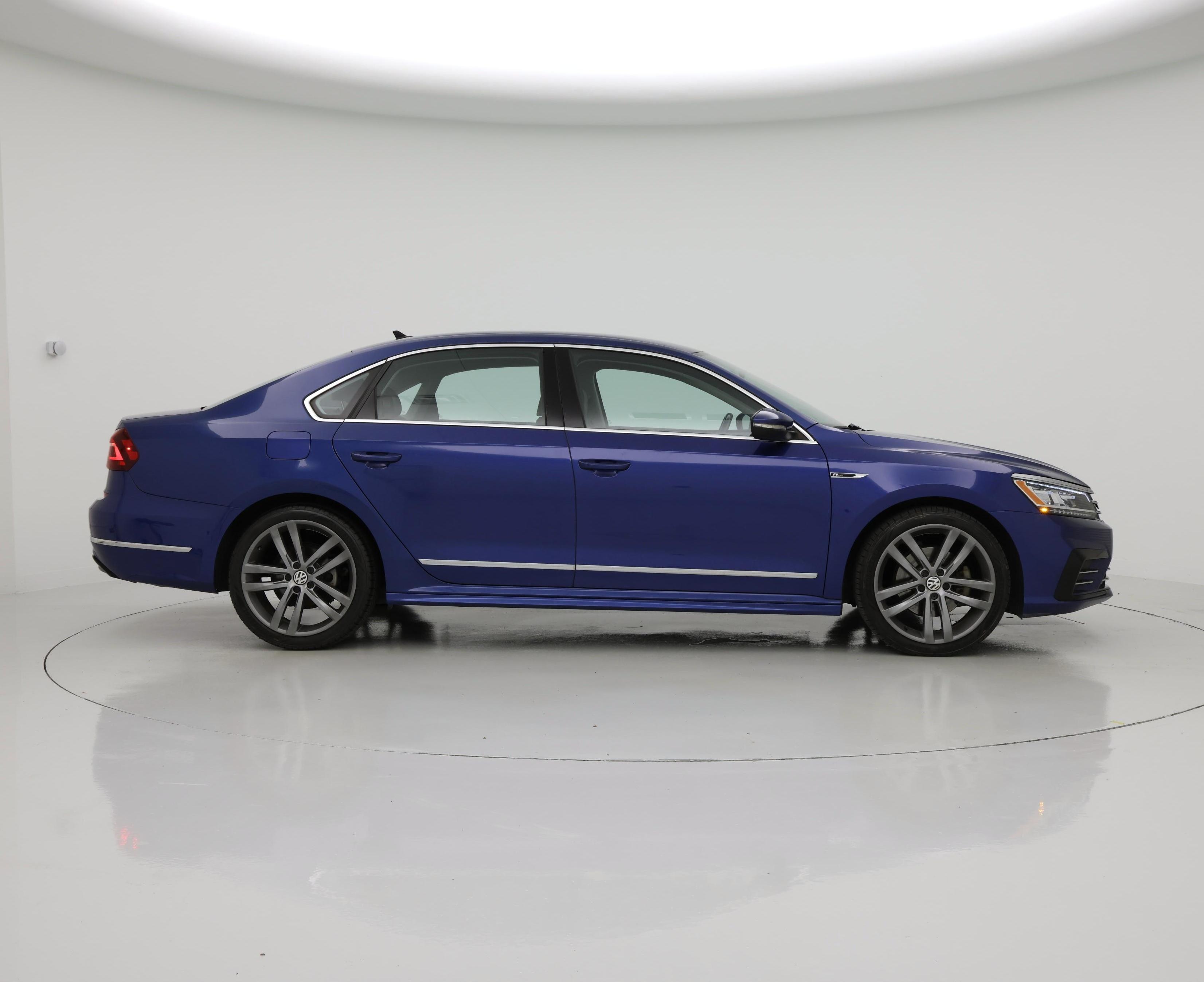 Thumbnail: 2017 Volkswagen Passat - 7