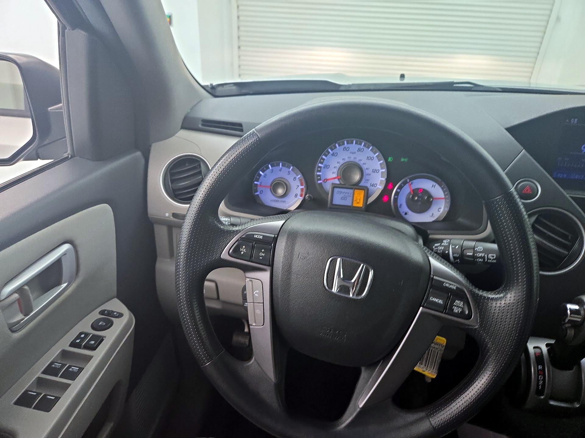 Thumbnail: 2013 Honda Pilot - 10