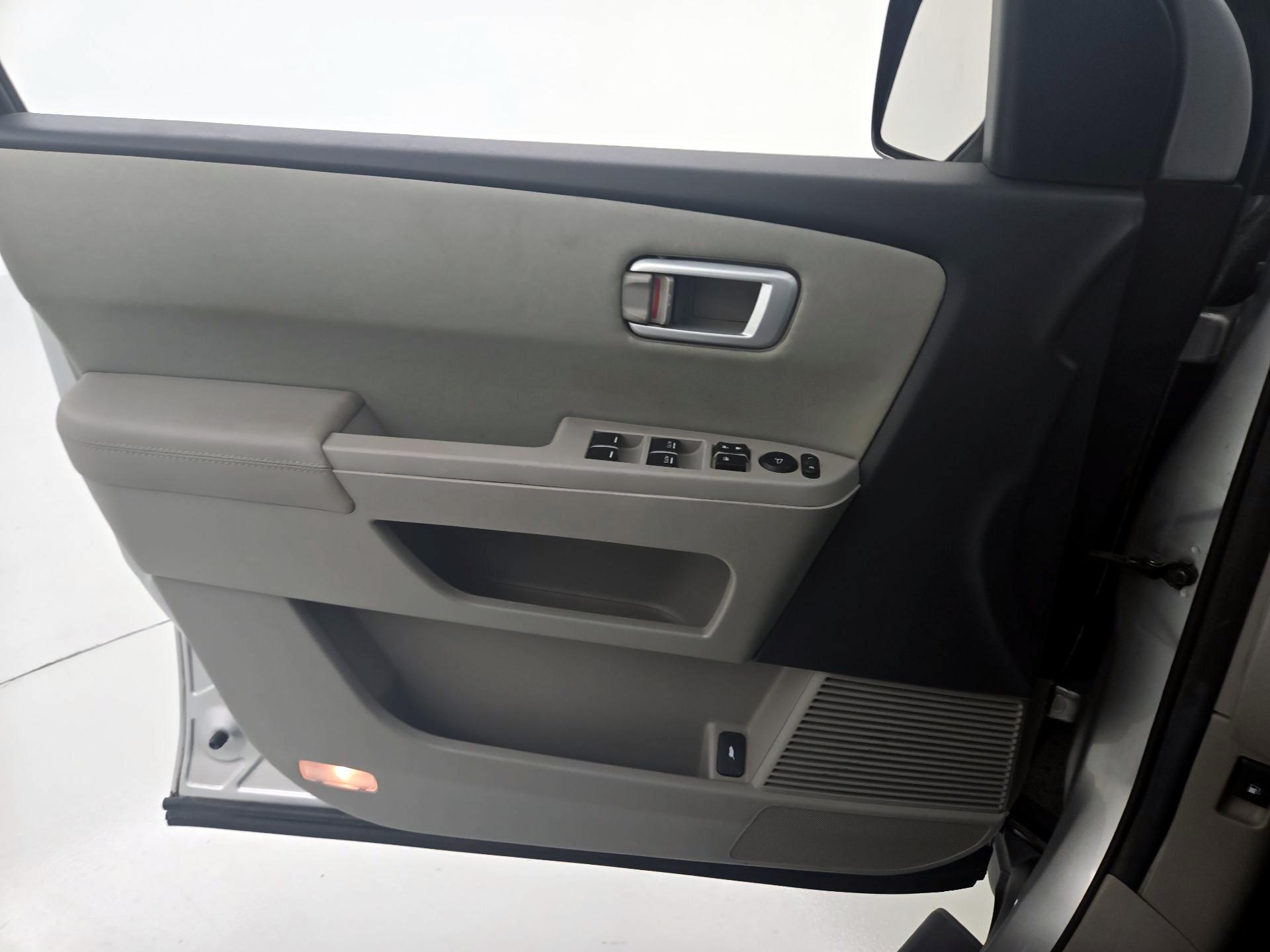 Thumbnail: 2013 Honda Pilot - 12