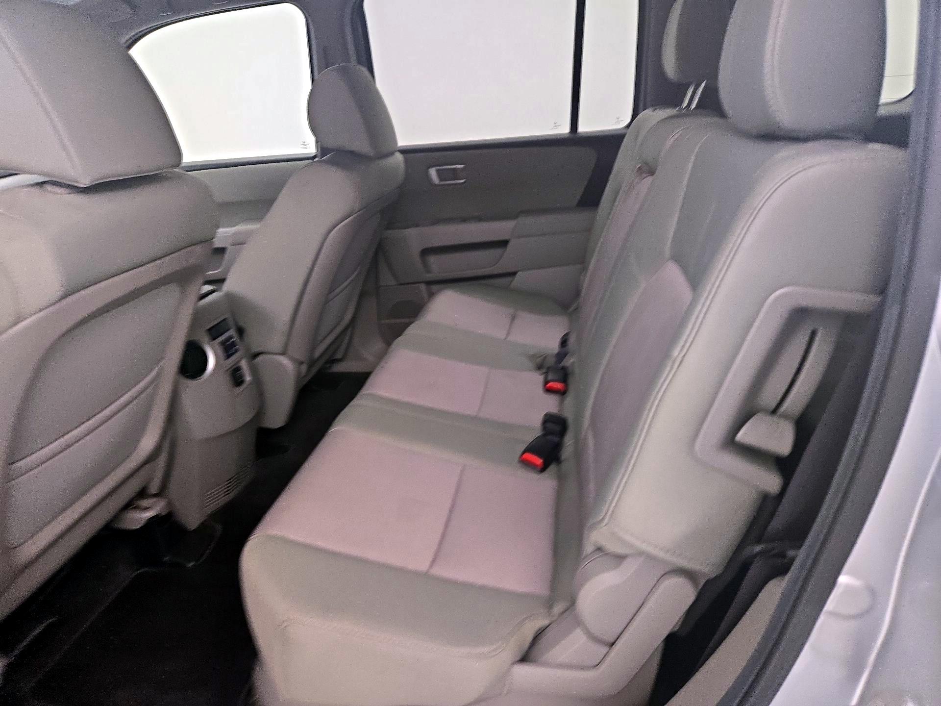 Thumbnail: 2013 Honda Pilot - 19