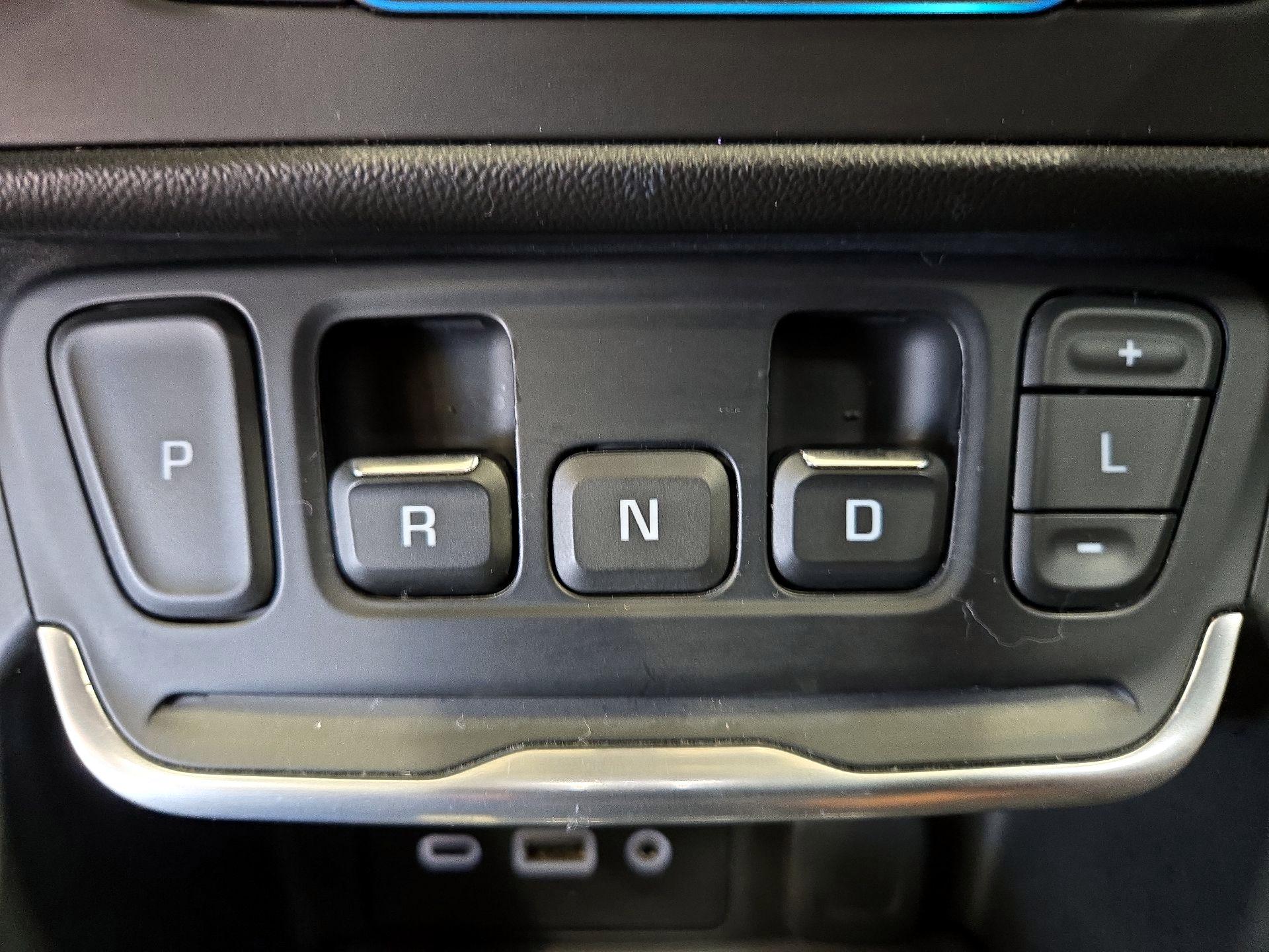 Thumbnail: 2018 GMC Terrain - 17