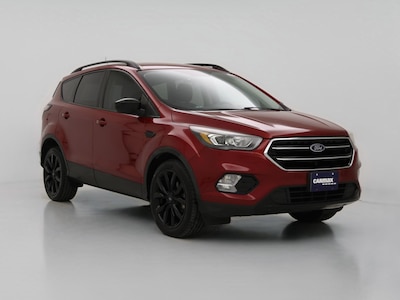 Red 2018 Ford Escape SE