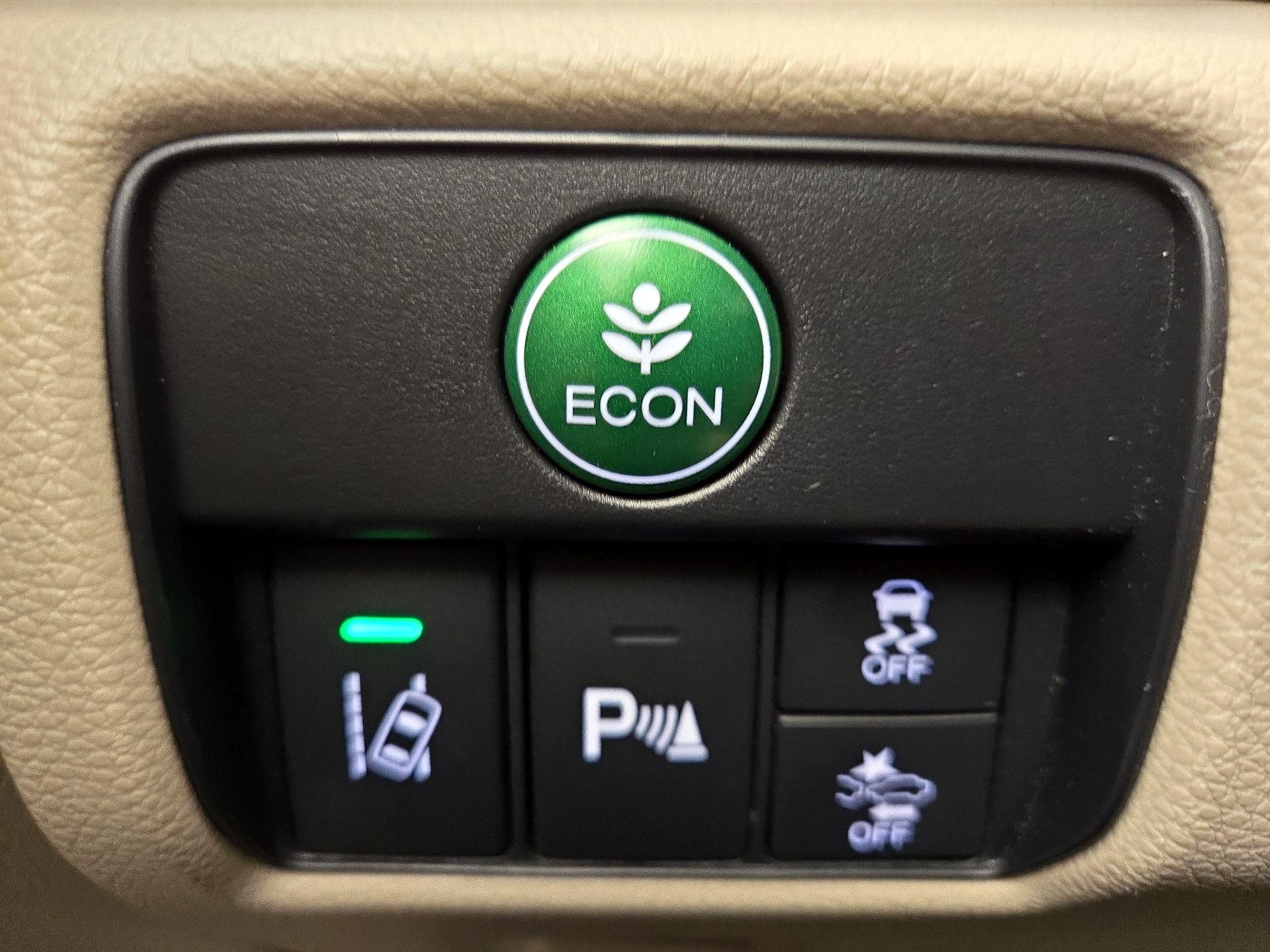 Thumbnail: 2016 Honda Accord - 13
