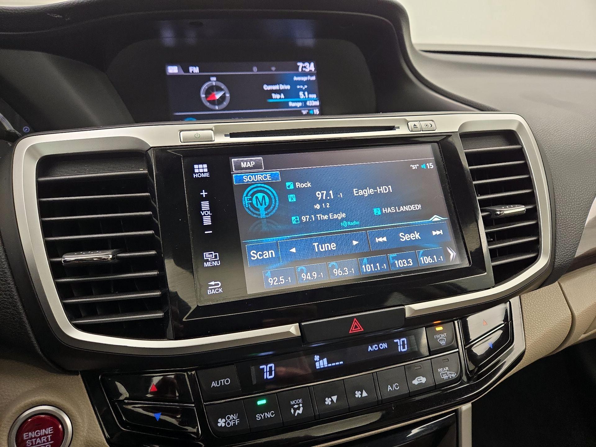 Thumbnail: 2016 Honda Accord - 16