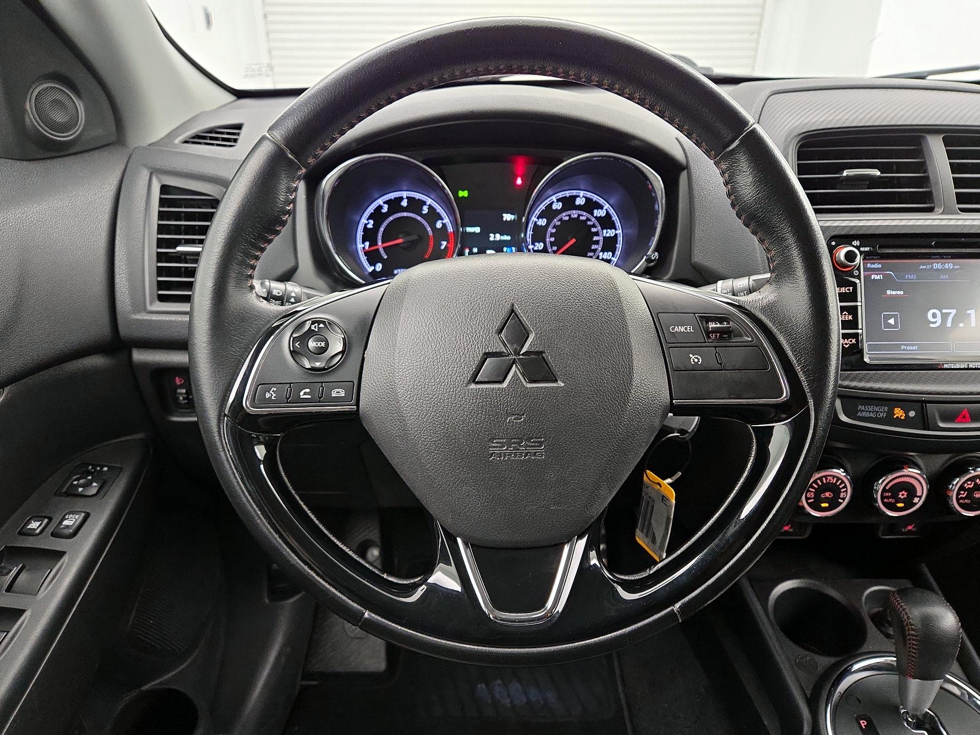 Thumbnail: 2017 Mitsubishi Outlander Sport - 10