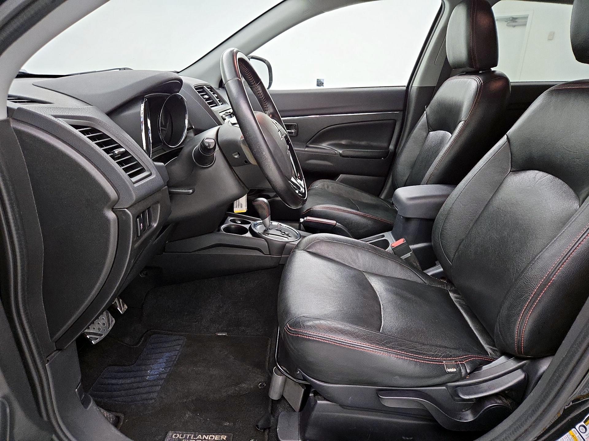 Thumbnail: 2017 Mitsubishi Outlander Sport - 11