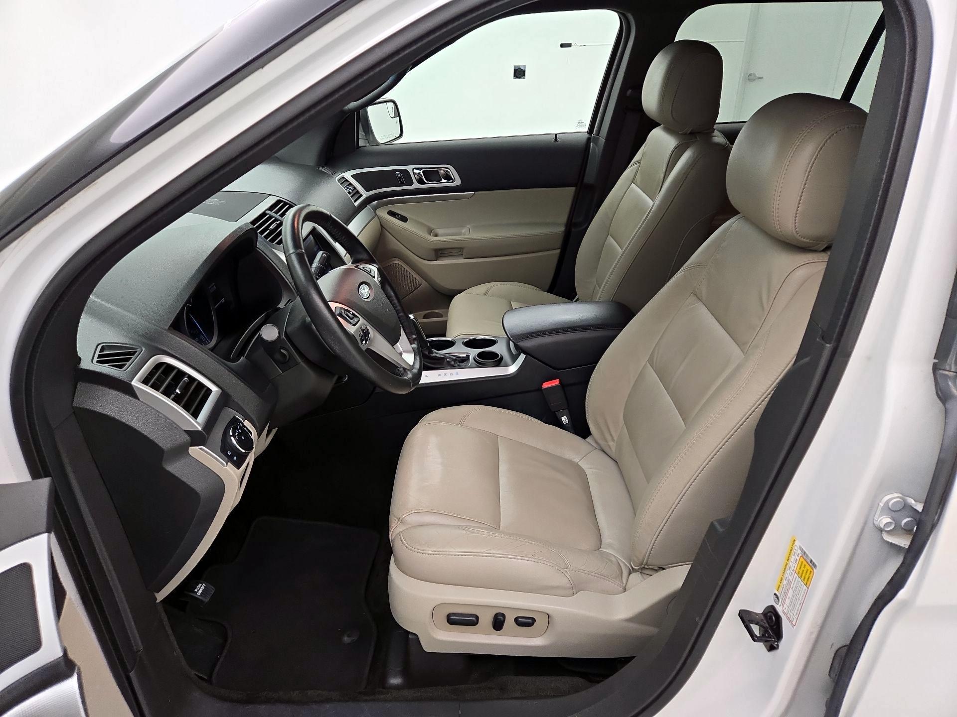 Thumbnail: 2014 Ford Explorer - 11