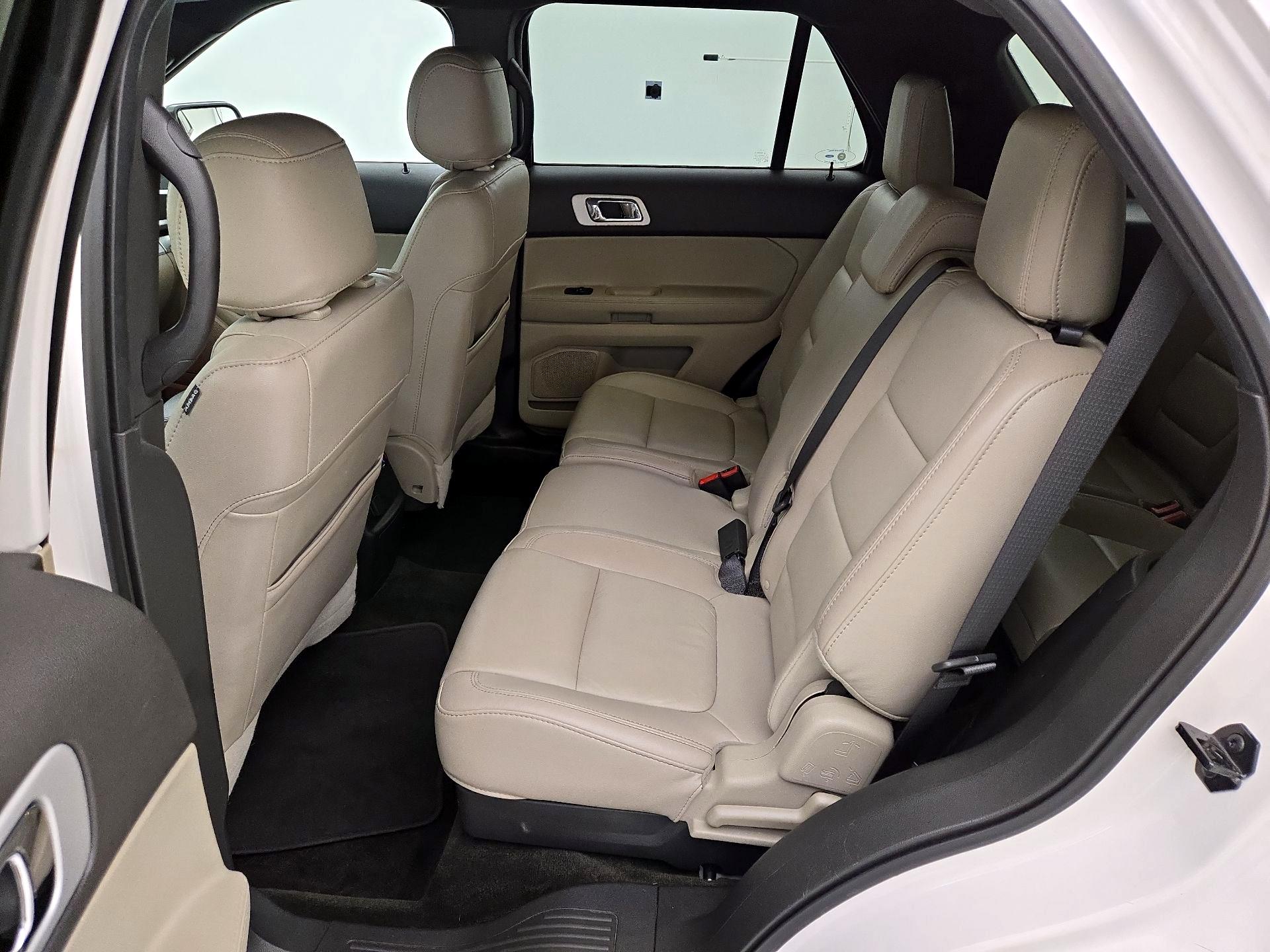 Thumbnail: 2014 Ford Explorer - 19