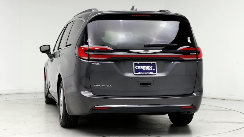 2022 Chrysler Pacifica Touring L 6