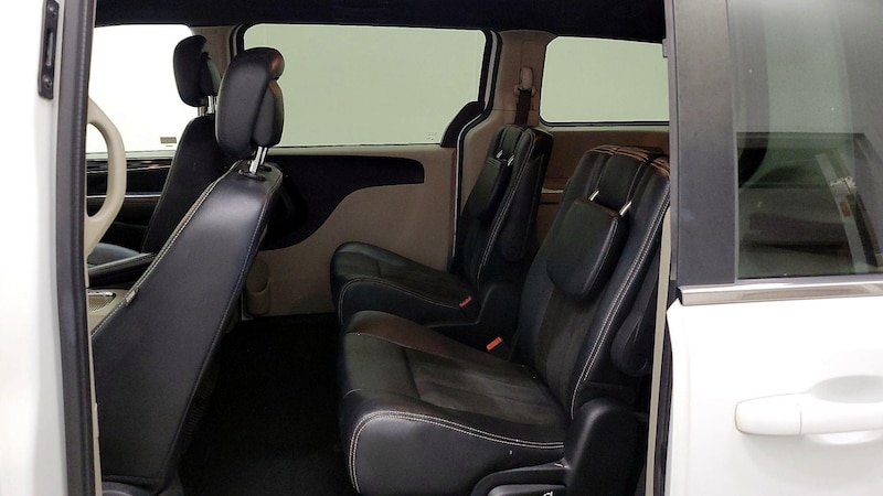 2019 Dodge Grand Caravan SXT 19