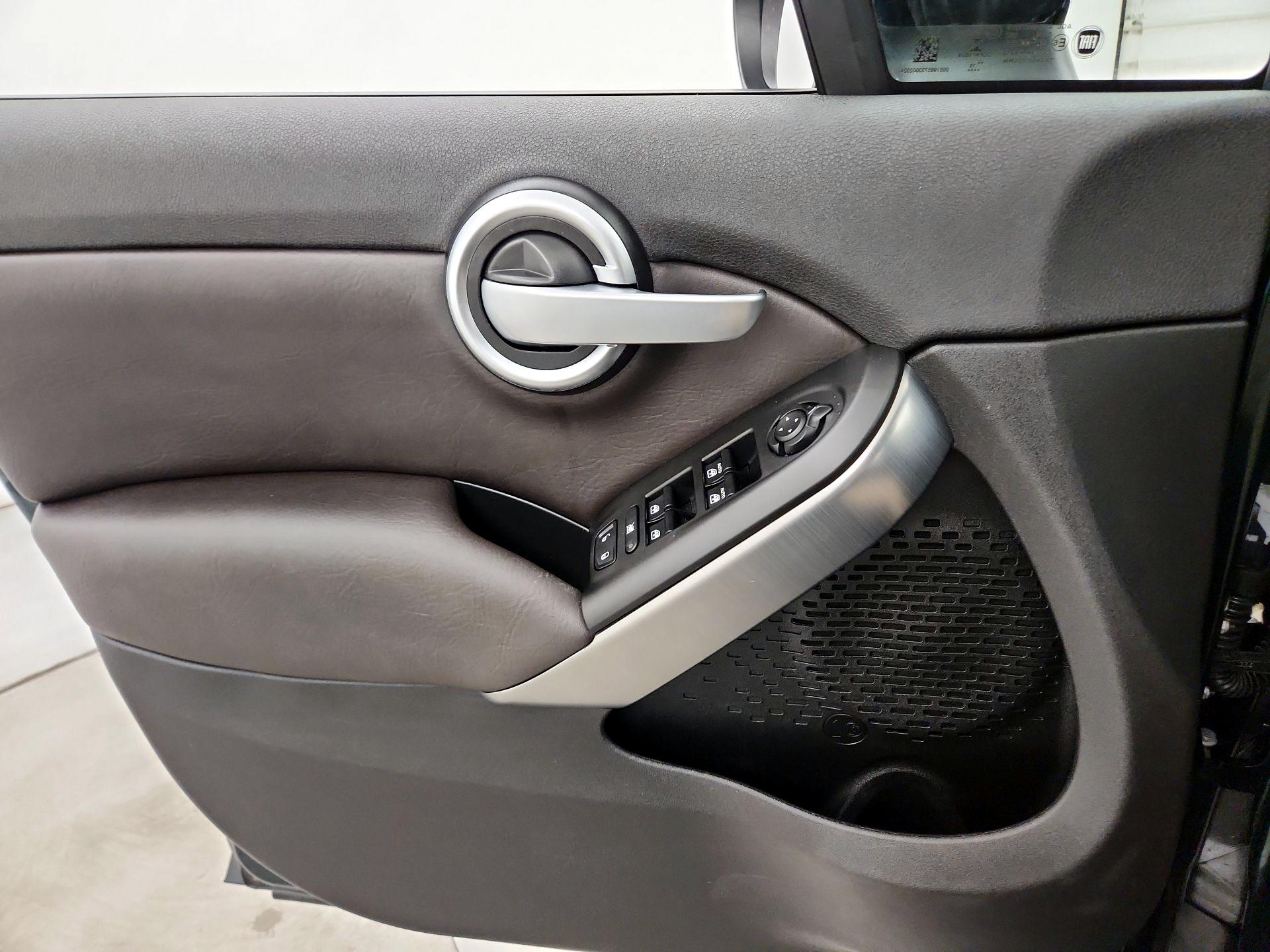 Thumbnail: 2016 Fiat 500X - 12
