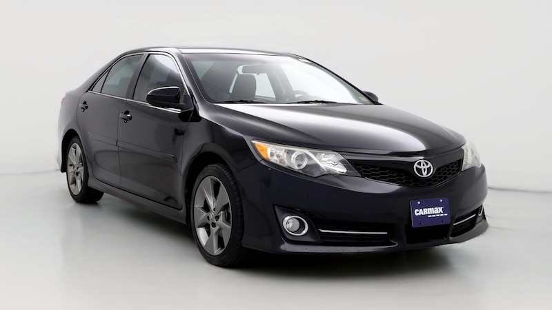 2014 Toyota Camry SE Hero Image