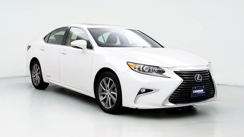 2016 Lexus ES Hybrid 300h Hero Image