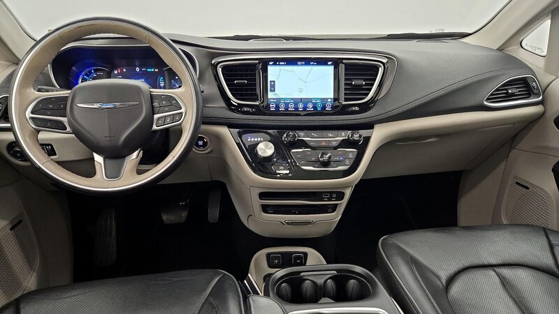 2019 Chrysler Pacifica Hybrid Limited 9