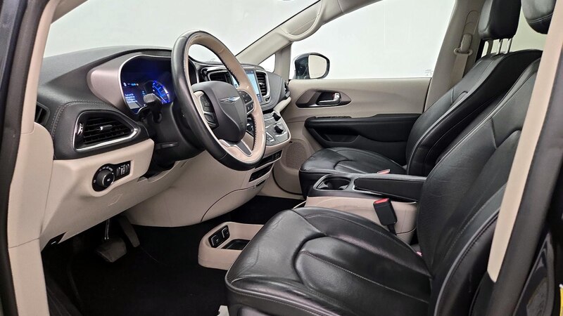 2019 Chrysler Pacifica Hybrid Limited 11