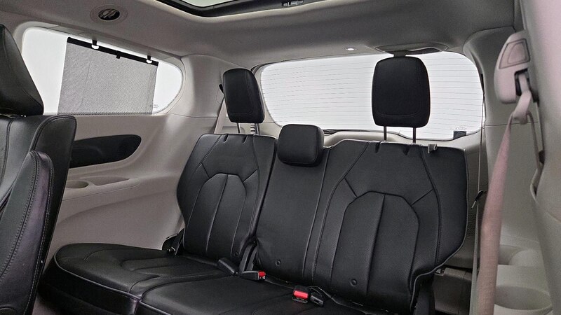 2019 Chrysler Pacifica Hybrid Limited 22
