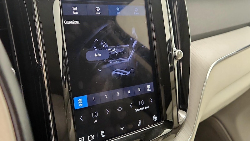 2024 Volvo XC60 Recharge Core 16