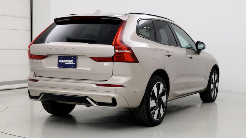 2024 Volvo XC60 Recharge Core 8