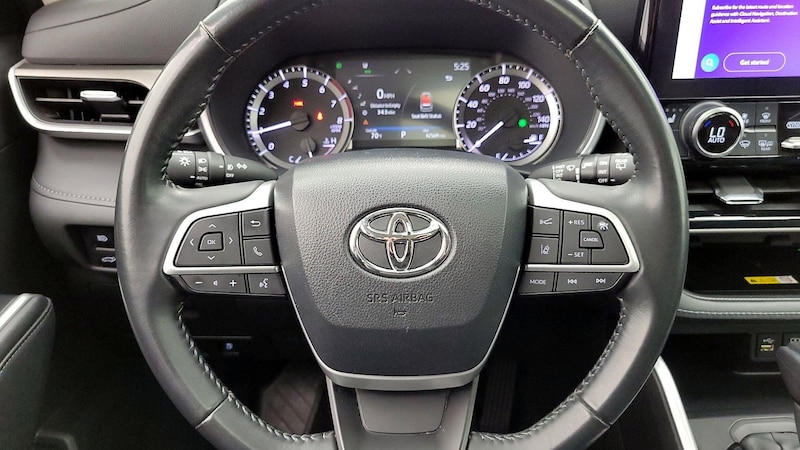 2023 Toyota Highlander XLE 10