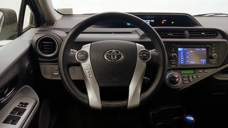 2013 Toyota Prius c Four 10