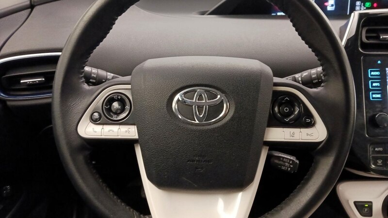 2016 Toyota Prius Three Touring 10