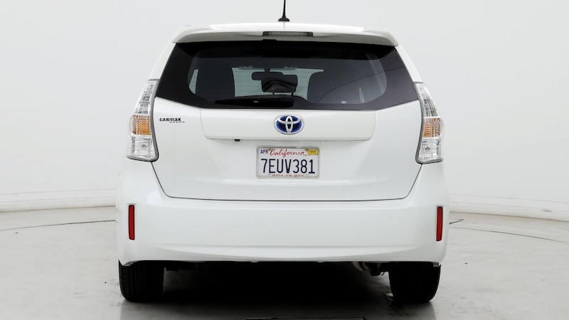 2014 Toyota Prius v Three 6