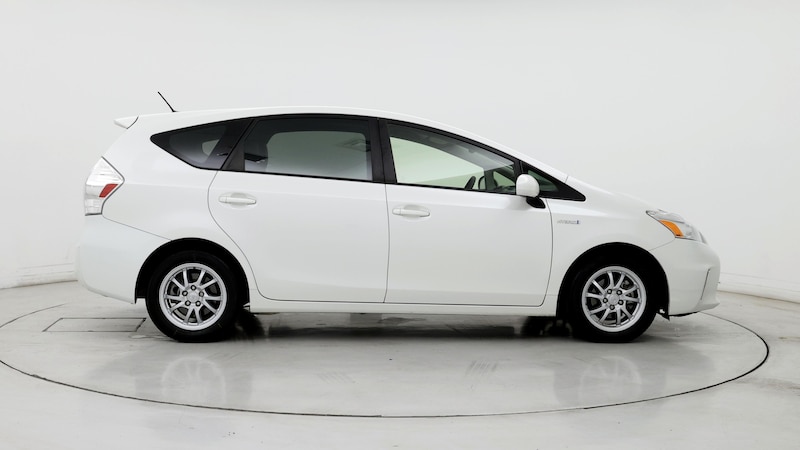 2014 Toyota Prius v Three 7