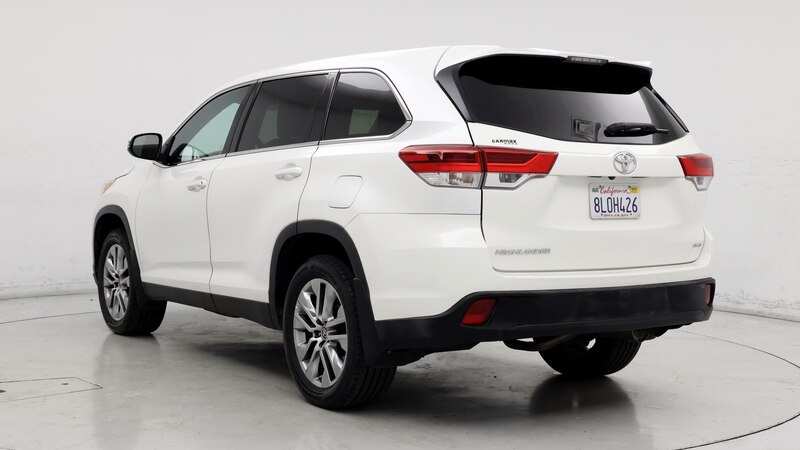 2019 Toyota Highlander LE 2