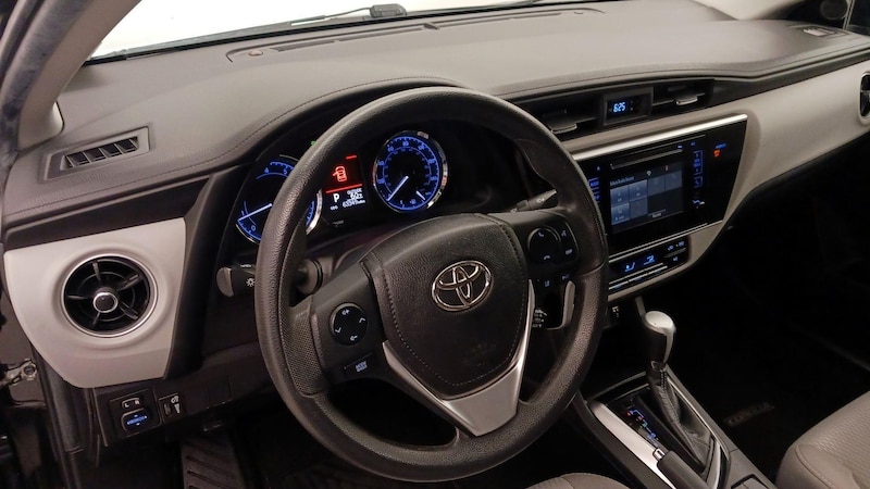 2018 Toyota Corolla LE 9