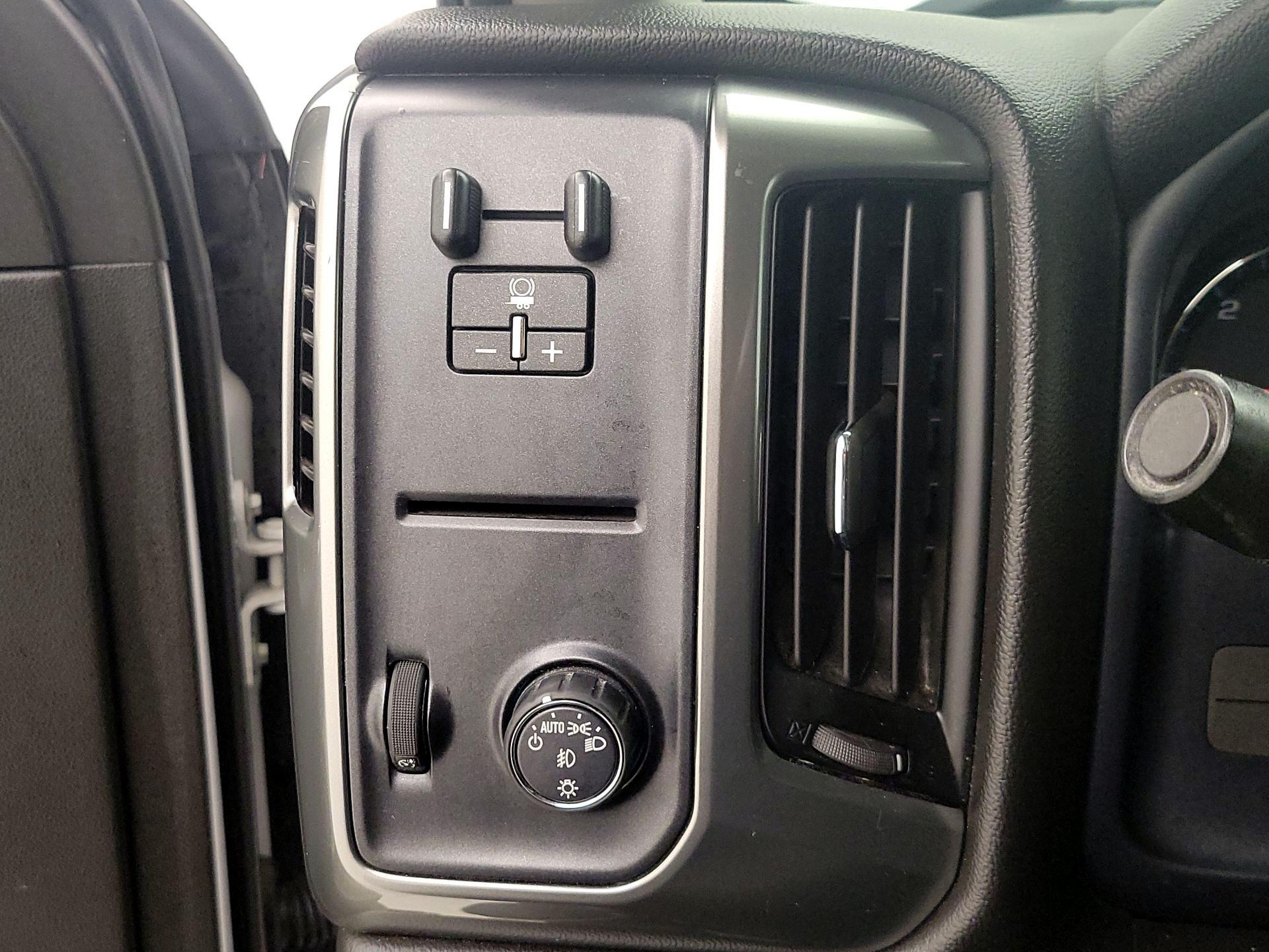 Thumbnail: 2019 Chevrolet Silverado 1500 - 13