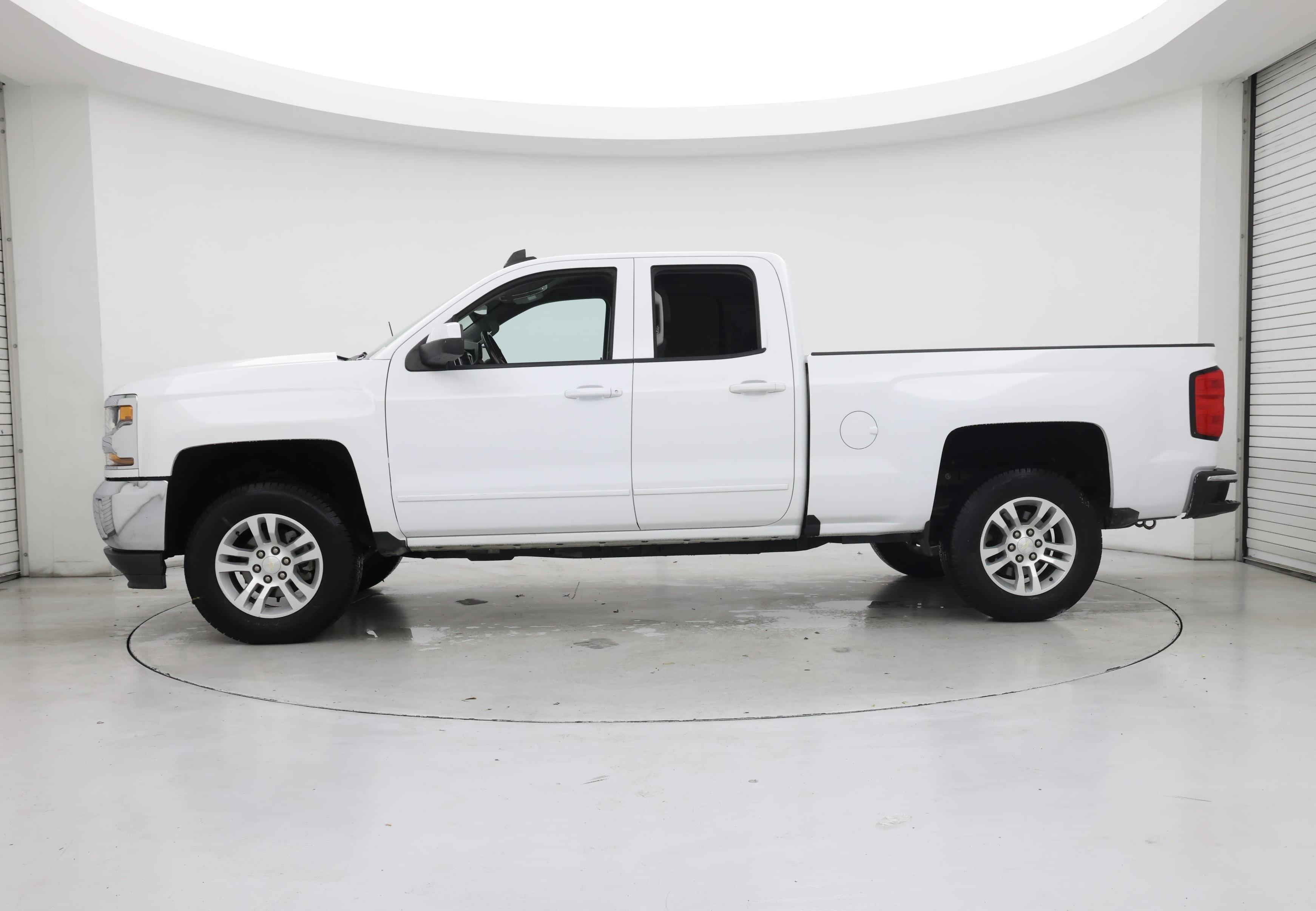 Thumbnail: 2019 Chevrolet Silverado 1500 - 3