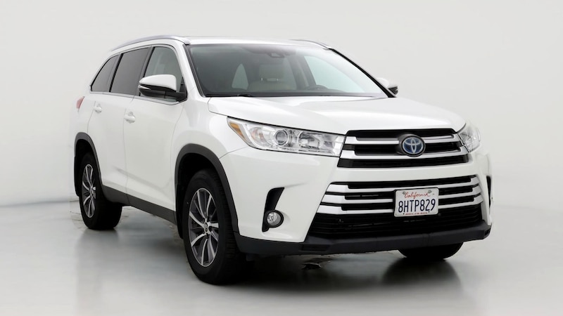 2019 Toyota Highlander XLE Hero Image