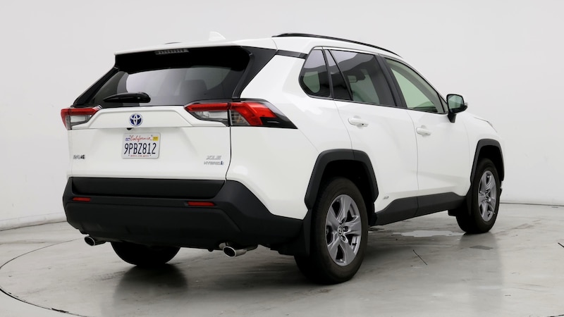 2024 Toyota RAV4 XLE 8