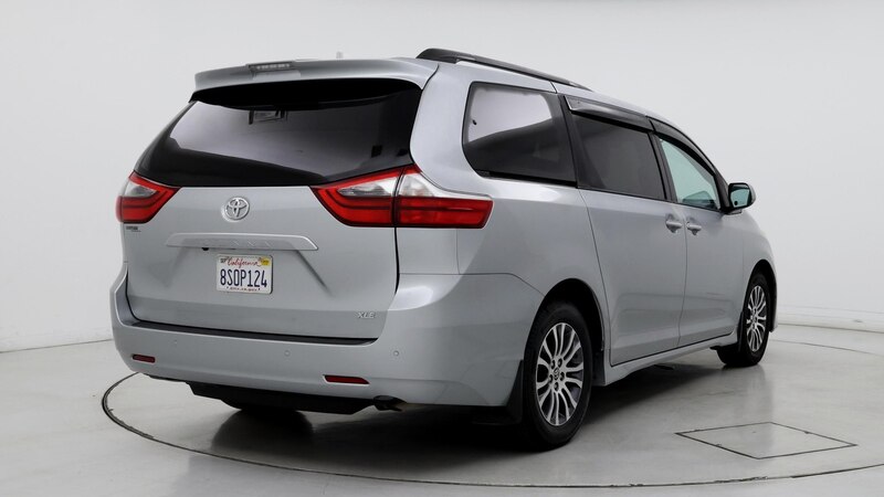 2020 Toyota Sienna XLE Premium 8