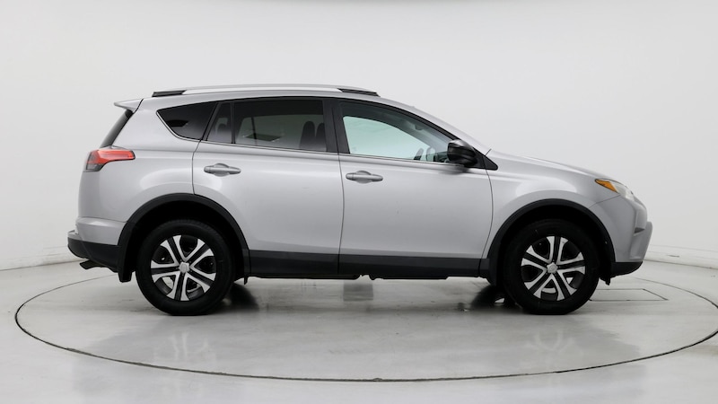 2016 Toyota RAV4 LE 7