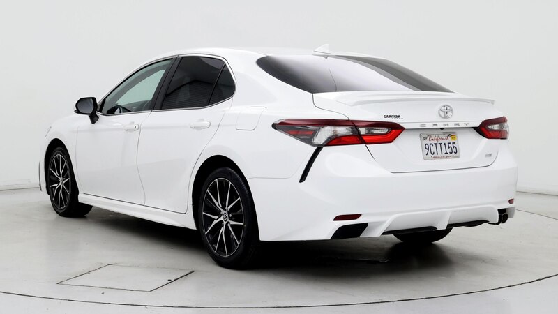 2023 Toyota Camry SE 2