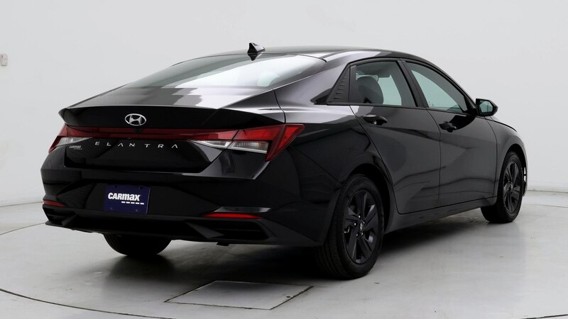 2022 Hyundai Elantra SEL 8